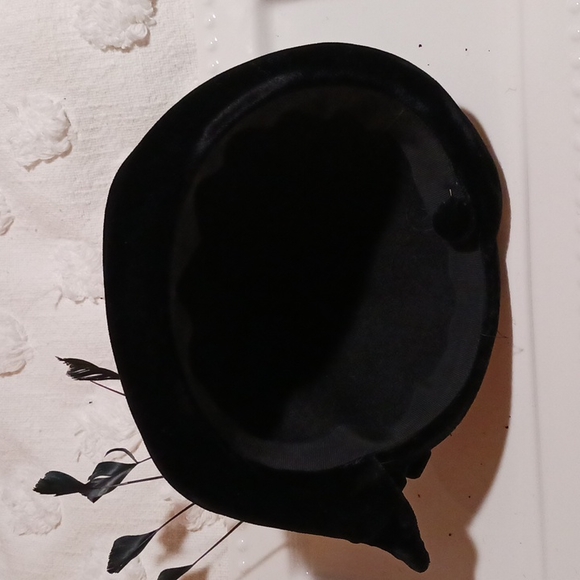 Gorgeous Authentic 1950s-60s  Vintage Facinator Hat Feather Details ⚜️👑⚜️ - Picture 7 of 8